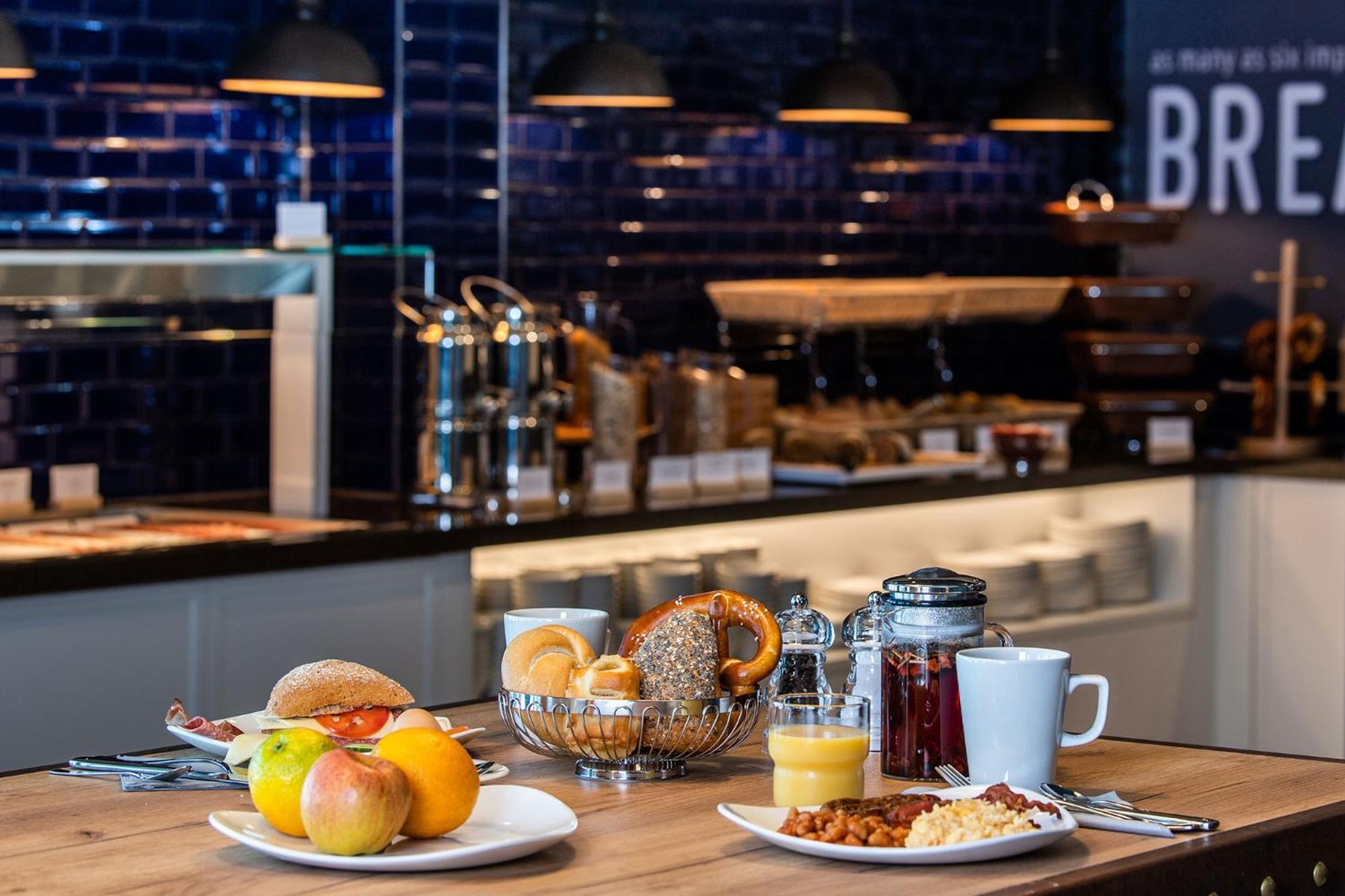 Premier Inn Berlin City Wilmersdorf Esterno foto
