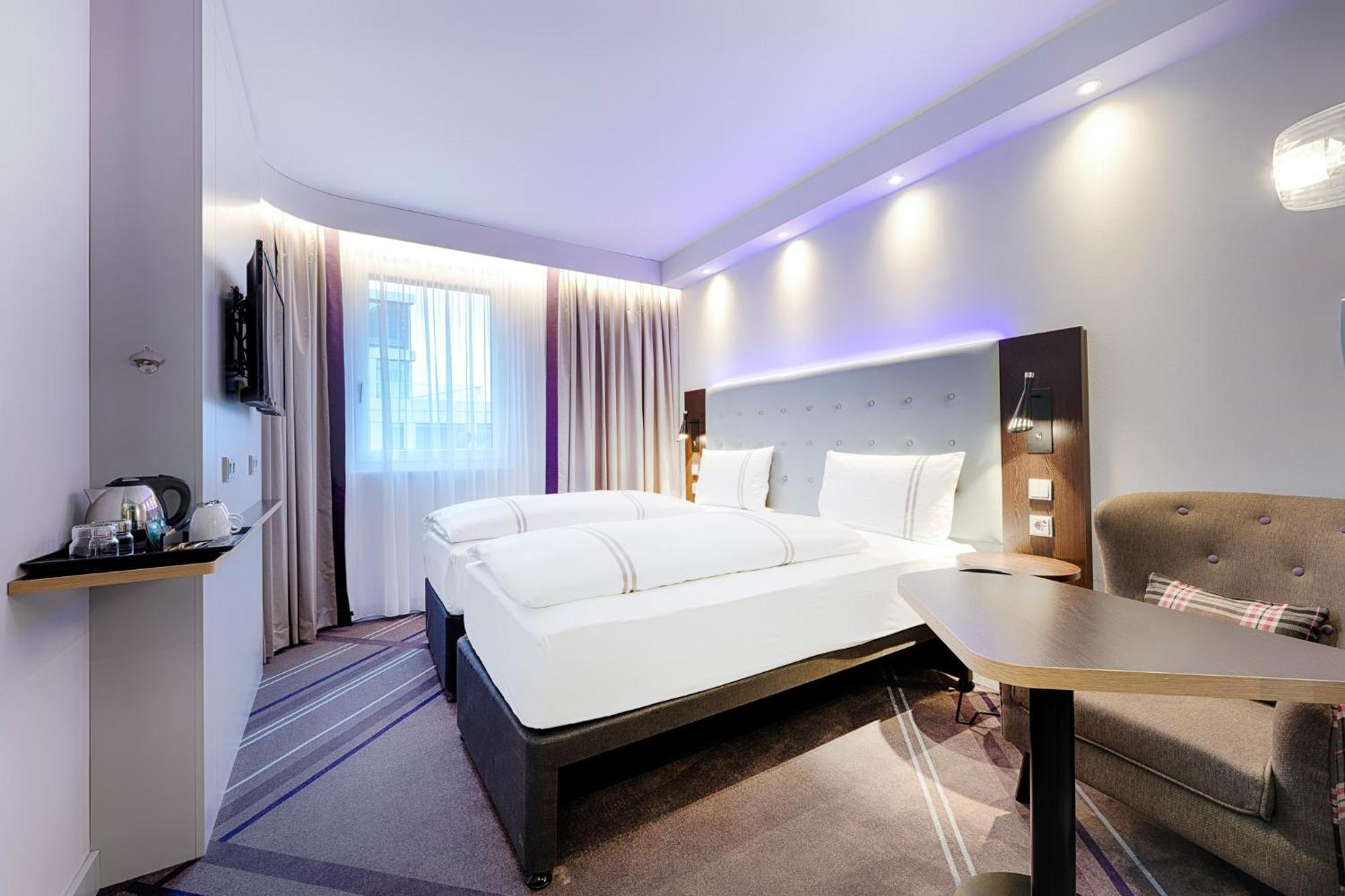 Premier Inn Berlin City Wilmersdorf Esterno foto