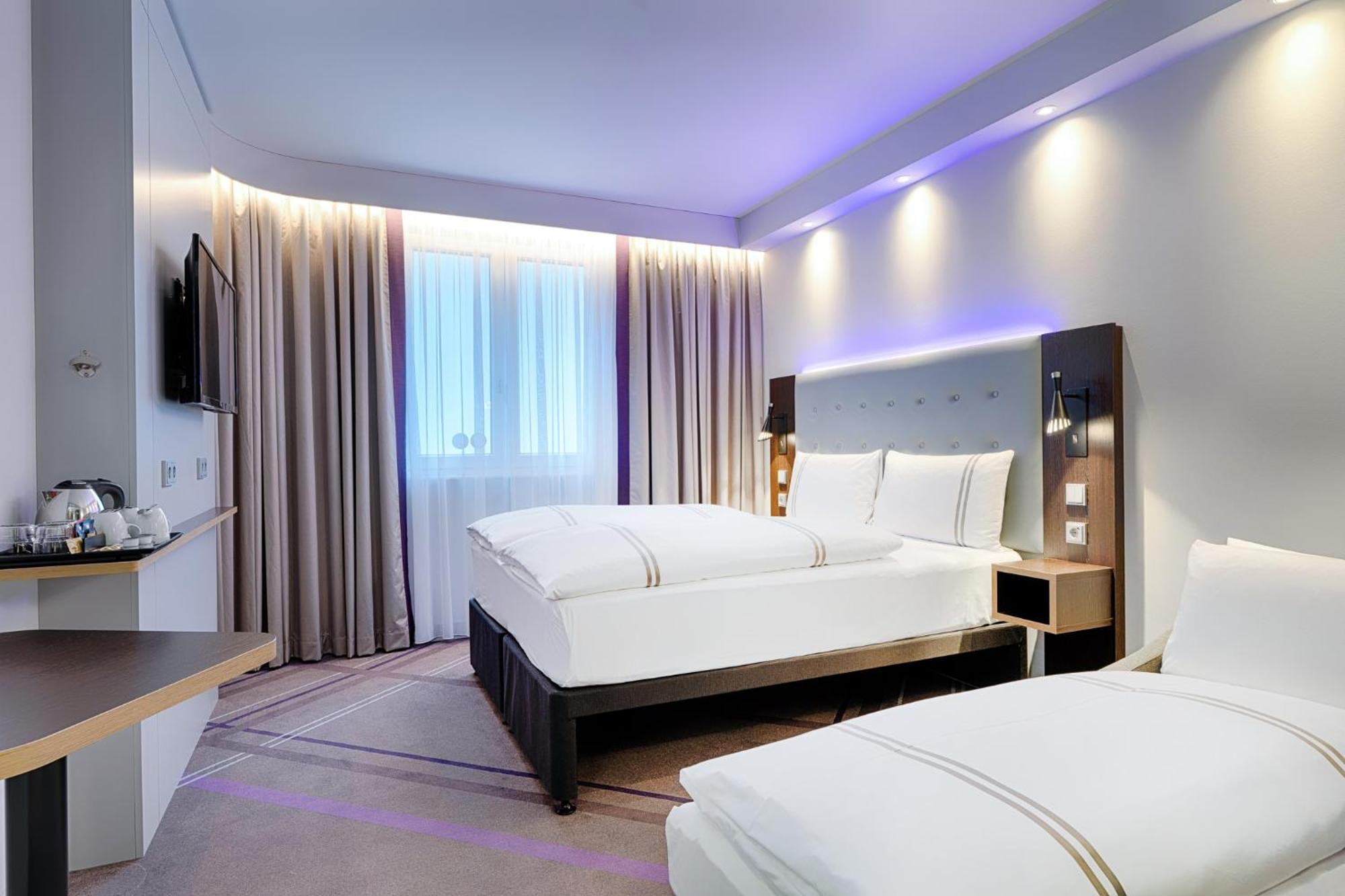 Premier Inn Berlin City Wilmersdorf Esterno foto